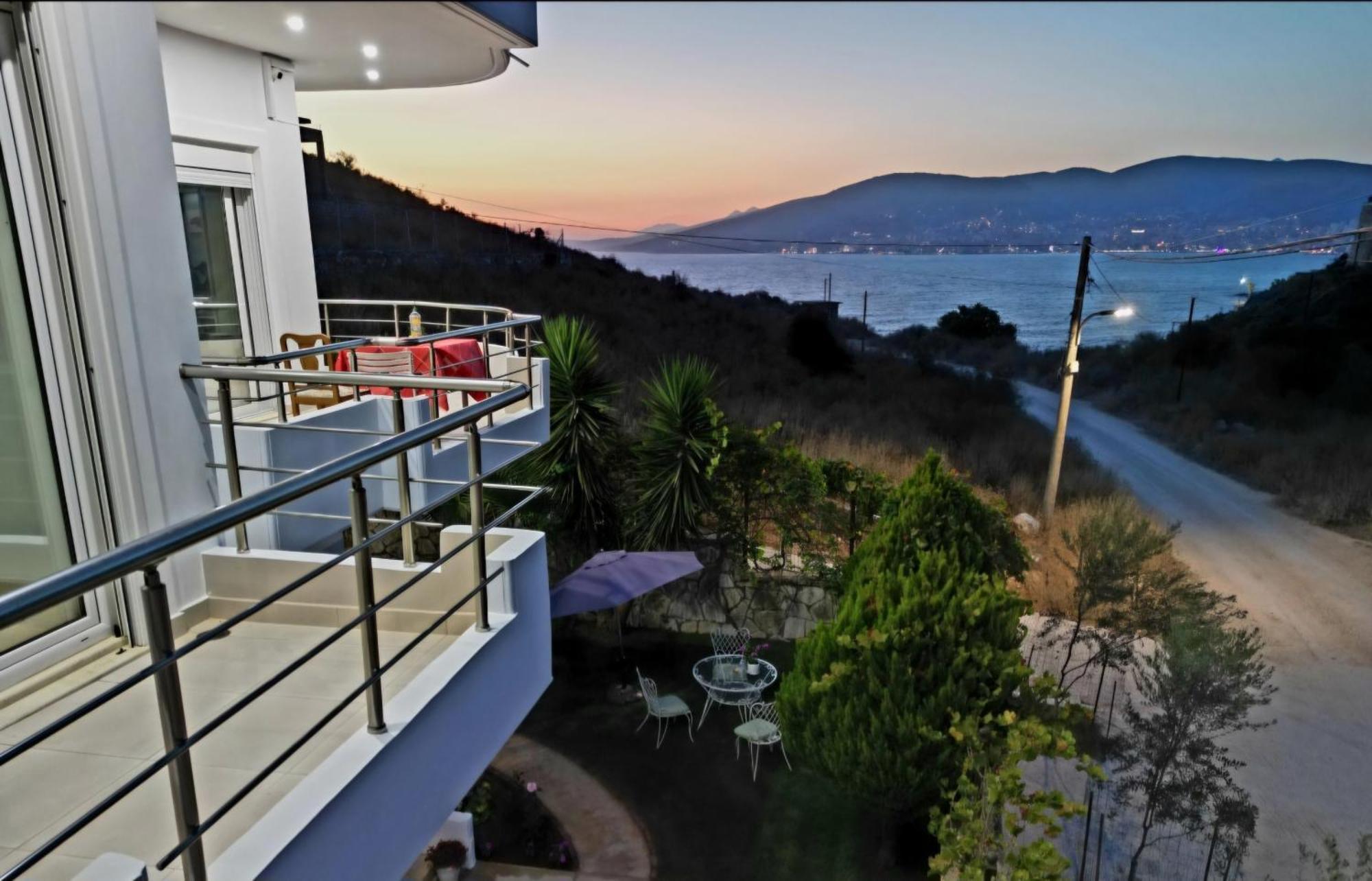 Blue Mare Apartments Sarandë Exterior foto